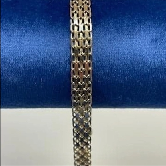Gorgeous 14K Gold Bracelet - Picture 5 of 8